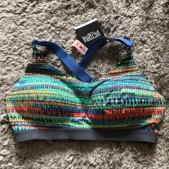 Victoria's Secret Other - VICTORIA SECRET Padded Adjustable Sports Bra